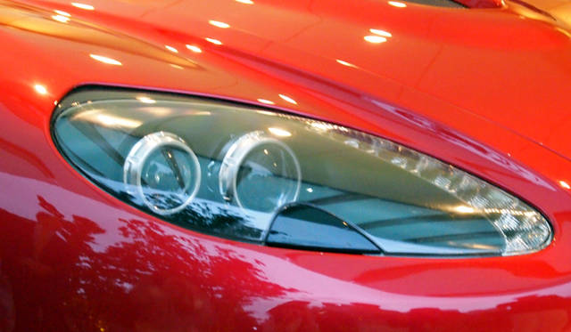 <strong>ASTON MARTIN V12 ZAGATO｜アストンマーティンV12ザガート</strong>　ヘッドライト
