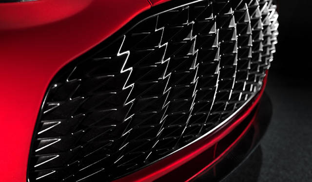 <strong>ASTON MARTIN V12 ZAGATO｜アストンマーティンV12ザガート</strong>　Zの形状が反復するフロントグリル