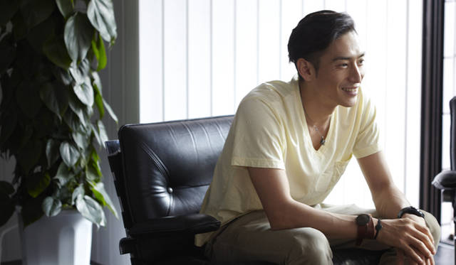 <strong>REBIRTH PROJECT × COACH｜リバース・プロジェクト×コーチ</strong>　