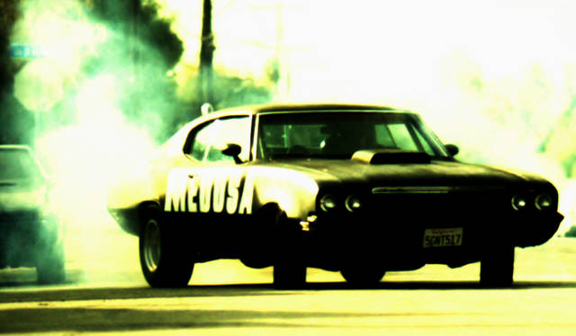 <strong>映画『ベルフラワー』</strong>　にじんだ色彩と深い陰影、ぼかしたピントなど、サイケデリックでシュールなヴィジュアルも見所のひとつ　© 2011 Bellflowerthemovie, LLC