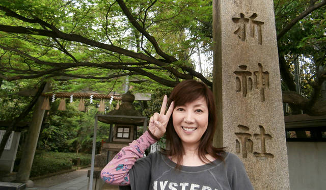 <strong>戸田恵子｜『新・おみやさん』にはじまる、怒涛の春をプレイバック！</strong>　車折神社（芸能の神様）