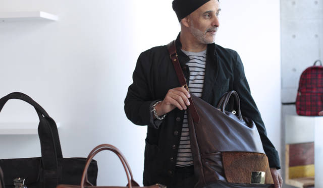 2012年秋冬の新作でとくに気に入っているというショルダーバッグ