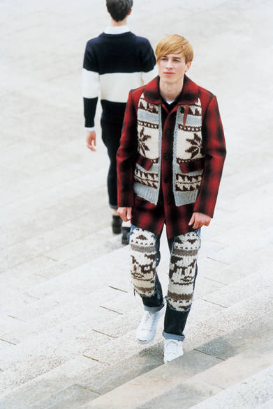 <strong>Numero Uno｜ヌメロ ウーノ</strong>　IRREGULAR COWICHAIN COAT 5万9850円、IRREGULAR COWCHAIN JEANS 3万5700円