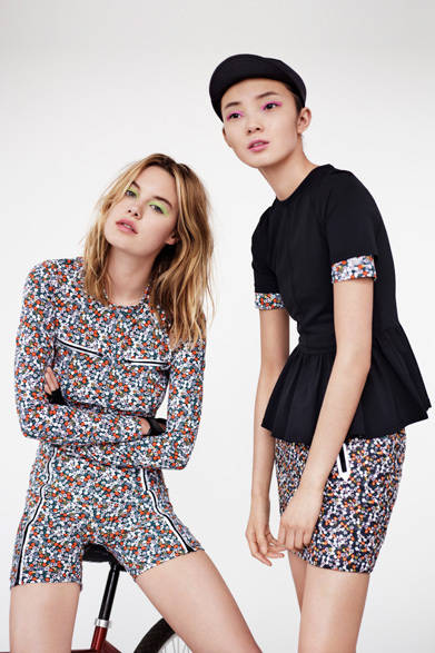 左／3/4 CYCLE ONESIE、右／PEPLUM SS TEE、QUILT REVERSE SKIRT