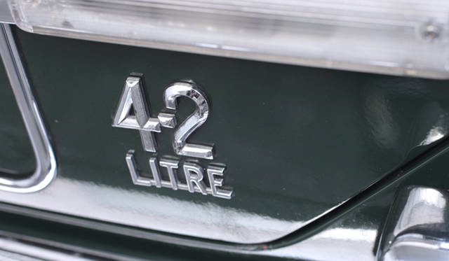 <strong>あなたのクルマ 見せてください　第4回　谷口勝彦×ジャガー XJ6 シリーズ1</strong>