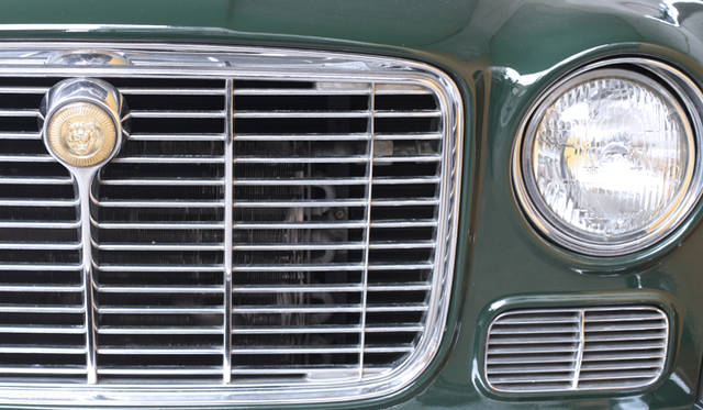 <strong>あなたのクルマ 見せてください　第4回　谷口勝彦×ジャガー XJ6 シリーズ1</strong>