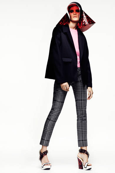 　2013年春夏プレコレクション