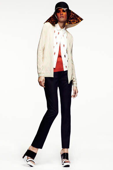 　2013年春夏プレコレクション