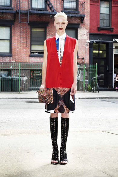 　2013年春夏プレコレクション