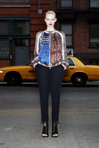 　2013年春夏プレコレクション