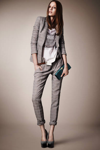 　2013年春夏プレコレクション　©BURBERRY