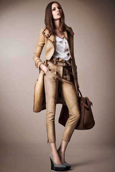 　2013年春夏プレコレクション　©BURBERRY