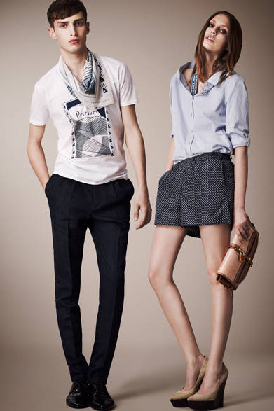 　2013年春夏プレコレクション　©BURBERRY