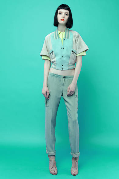 　2013年春夏プレコレクション