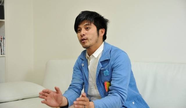 <strong>伊藤嶺花 × 坂口恭平｜スピリチュアル対談（前編）</strong>　「平日は街を歩いて、近所のおばちゃんとか猫とか花とかを見てるんです。するといろんな声が聞こえてきて、『だんご虫が困ってるな』とかわかってくるんです。ぼくが文章を書く目的は、そういう根源的なおもいを伝えたいだけなんです」（坂口恭平さん）