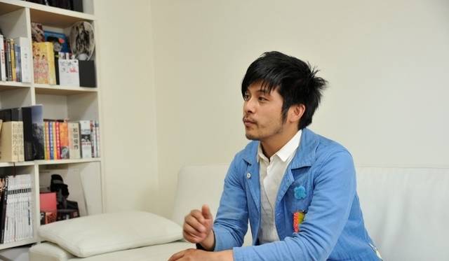 <strong>伊藤嶺花 × 坂口恭平｜スピリチュアル対談（前編）</strong>　「路上生活者の研究者とおもわれたくはないんです。『ぼくは、もっとカオスなんですよ』って説明したいんですけど、バランスを取るためにドローイングを描きはじめたんです」（坂口恭平さん）