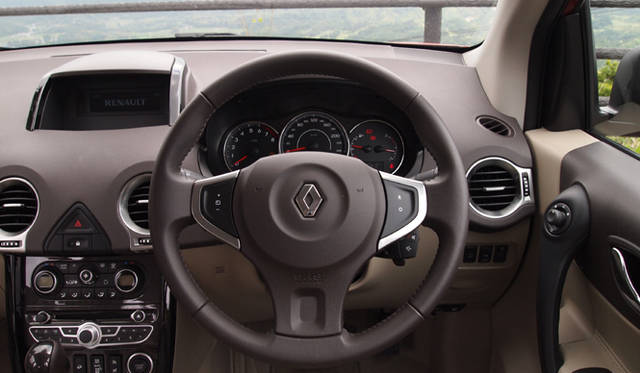 <strong>Renault Koleos｜ルノー コレオス</strong>　