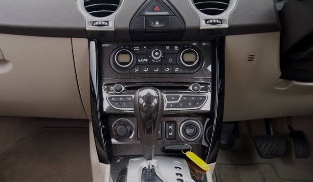 <strong>Renault Koleos｜ルノー コレオス</strong>　