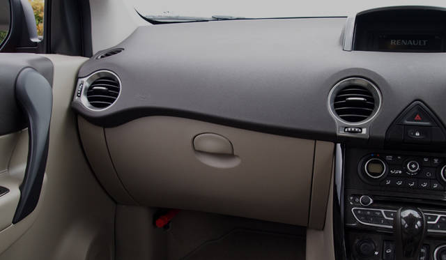 <strong>Renault Koleos｜ルノー コレオス</strong>　