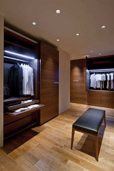 <strong>TIME & STYLE｜タイム アンド スタイル</strong>　ワードローブ収納