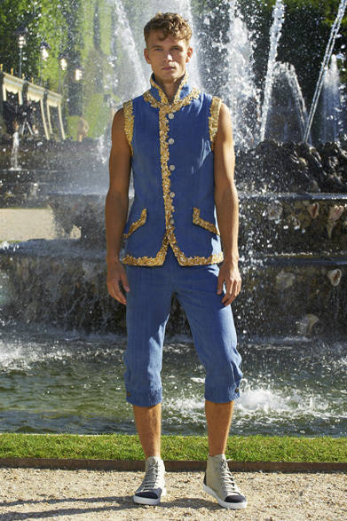 　2013年春夏クルーズコレクション ©CHANEL