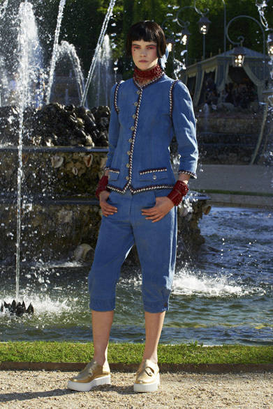 　2013年春夏クルーズコレクション ©CHANEL