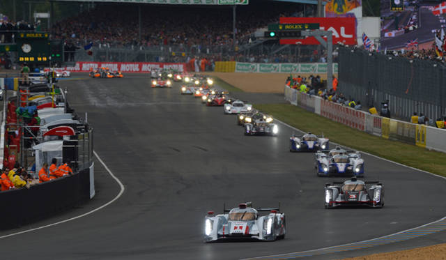 <strong>24 Heures du Mans｜ル・マン24時間レース</strong>　スタート直後
