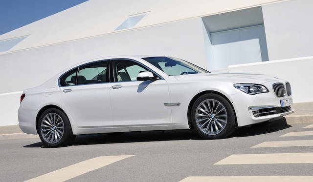 <strong>BMW 7 series｜ビー・エム・ダブリュー 7シリーズ</strong>　750d xDrive
