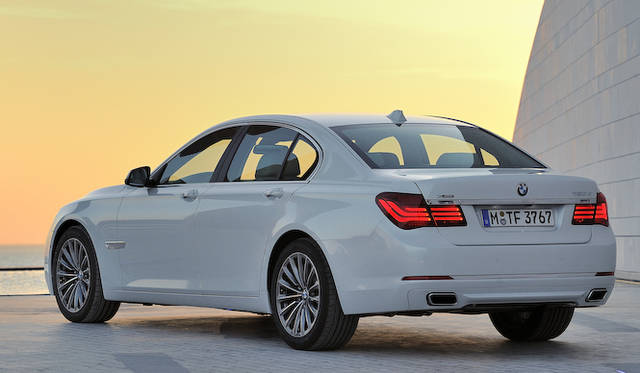 <strong>BMW 7 series｜ビー・エム・ダブリュー 7シリーズ</strong>　750d xDrive