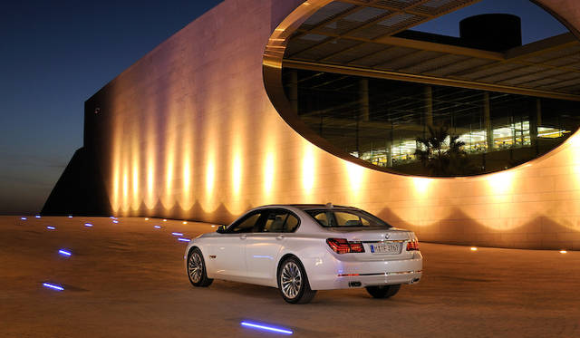 <strong>BMW 7 series｜ビー・エム・ダブリュー 7シリーズ</strong>　750d xDrive