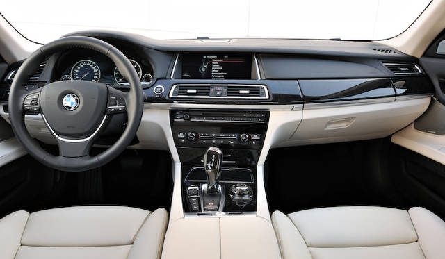 <strong>BMW 7 series｜ビー・エム・ダブリュー 7シリーズ</strong>