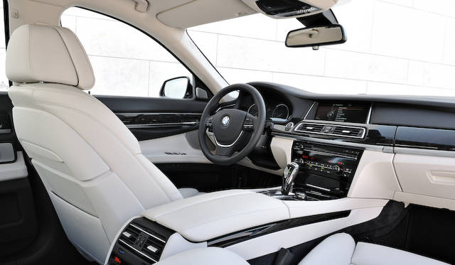 <strong>BMW 7 series｜ビー・エム・ダブリュー 7シリーズ</strong>