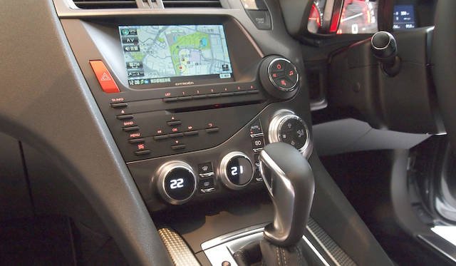 <strong>Citroen DS5｜シトロエン DS5</strong>　ナビゲーションはディーラーオプション