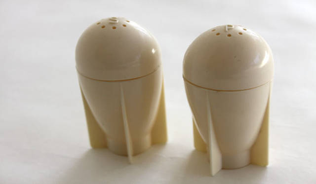 　ポリスチレン樹脂。スペースエイジ弾丸型シェイプのSPの代表（40’s）