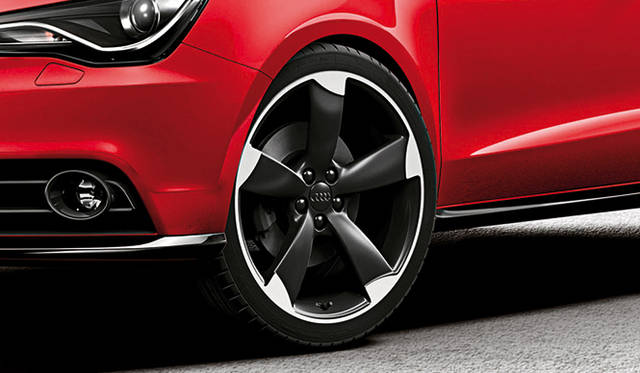 <strong>Audi A1 amplified | アウディ A1 アンプリファイド</strong>