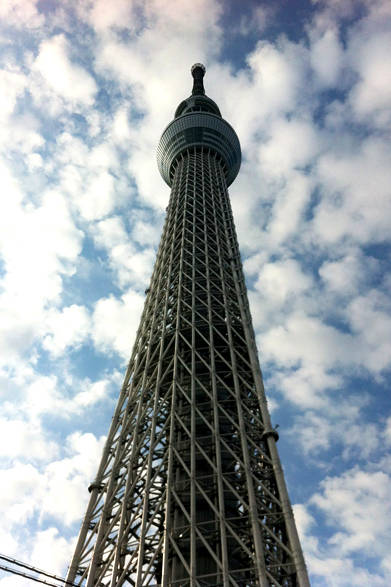 だんだん暖かくなってきました。そして、スカイツリー人気もどんどんヒートアップ