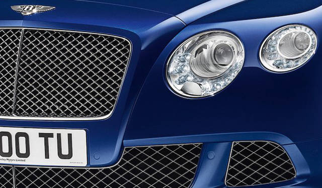 <strong>Bentley Continental GT Speed｜ベントレー コンチネンタル GT スピード</strong>　網の目状のグリルが黒くなっている