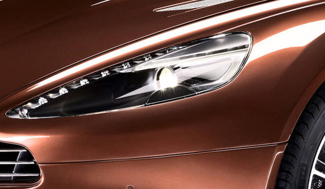 <strong>Aston Martin Vanquish｜アストンマーティン ヴァンキッシュ </strong>