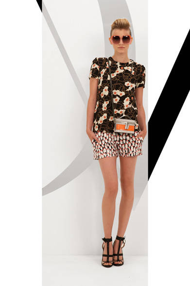 　2013年春夏プレコレクション