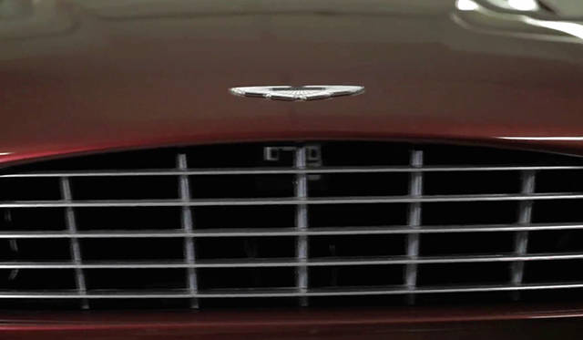 <strong>Aston Martin Vanquish｜アストンマーティン ヴァンキッシュ</strong>