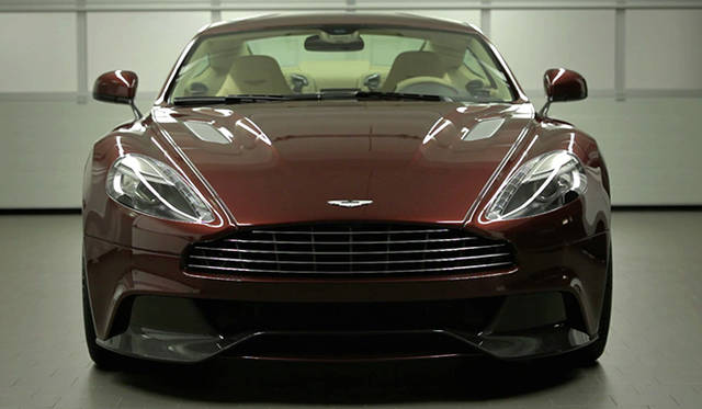 <strong>Aston Martin Vanquish｜アストンマーティン ヴァンキッシュ</strong>