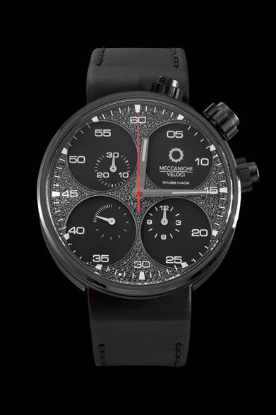 なかにはゴールドやダイヤモンドを使用したラグジュアリーモデルもある。左写真は、ブラックダイヤモンドを使用しシックなイメージに仕上げた「クアトロヴァルヴォレ エボリューション 44」だ。リュウズが2時位置にあり、装着感も向上。ビジネスシーンにも馴染むシックなデザインでありながら、メーターを思わせるダイアルデザインやスピードを感じさせる全体の雰囲気は、圧倒的な存在感を放つ。<br /><br /><strong>クアトロヴァルヴォレ エボリューション 44 ラグジュアリー</strong><br />115万5000円<br />自動巻き、直径44mm、チタニウム×ブラックダイヤモンド<br /><br />ロング スロウ ディスタンス東京<br />Tel. 03-6447-1311