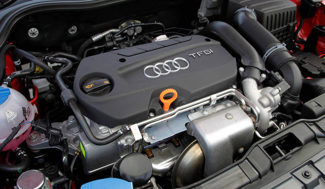 <strong>Audi A1 Sportback｜アウディ A1 スポーツバック</strong><br />エンジン型式はCAX　1,389cc4気筒インタークーラー付きターボエンジンで 最高出力90kW（122ps）/5,000rpm、最大トルク200Nm/1,500rpm-4,000rpm