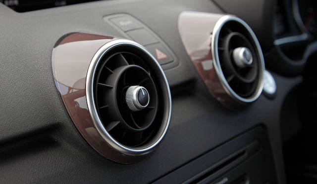 <strong>Audi A1 Sportback｜アウディ A1 スポーツバック</strong><br />エアコンの吹き出し口の色もカスタマイズ可能（オプション）