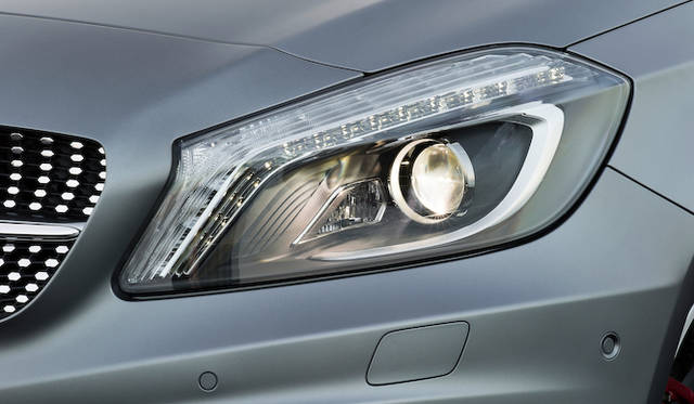 <strong>Mercedes-Benz A-Class｜メルセデス・ベンツAクラス</strong> A 250 Sport