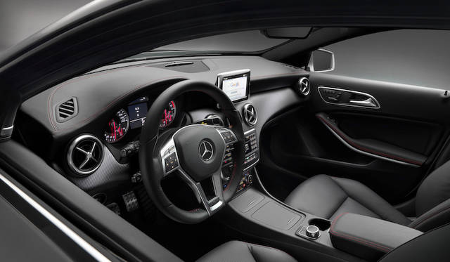 <strong>Mercedes-Benz A-Class｜メルセデス・ベンツAクラス</strong>