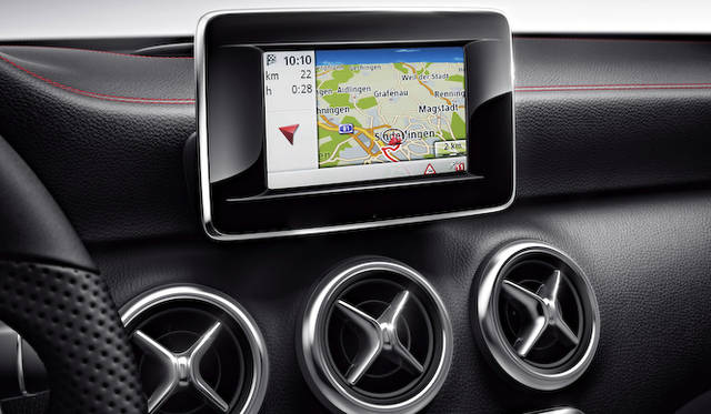 <strong>Mercedes-Benz A-Class｜メルセデス・ベンツAクラス</strong>