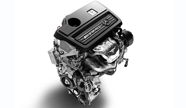 <strong>Mercedes-Benz A 45 AMG｜メルセデス・ベンツ A 45 AMG</strong><br />開発中の2リッター4気筒ターボエンジンは、最大トルク400Nmを発生する