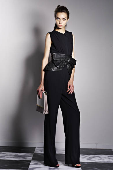 　2013年春夏プレコレクション　Photographs by Philip Riches