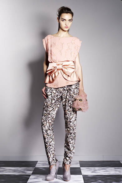 　2013年春夏プレコレクション　Photographs by Philip Riches